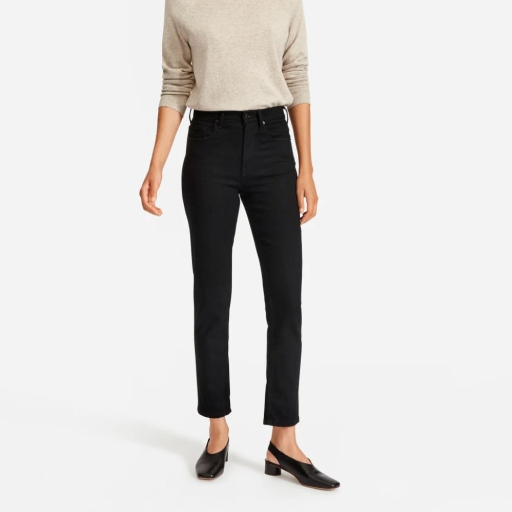 Everlane Cheeky Straight Jeans in Black